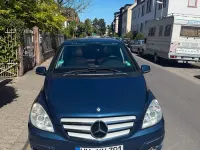 Gebraucht Mercedes B200 140 PS (102 kW) 2010 Blau Van / Kleinbus