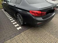 Gebraucht BMW M550 530 PS (389 kW) 2020 Grau Limousine