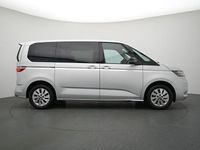 Gebraucht VW Multivan Basis 150 PS (110 kW) 2024 Reflexsilber Van