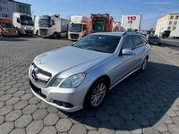 Gebraucht Mercedes E200 136 PS (100 kW) 2010 Iridiumsilber  metalliclack Kombi