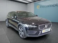 Gebraucht Volvo V60 CC 197 PS (144 kW) 2023 Schwarz Kombi