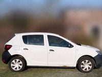 Usado Dacia Sandero 73 HP (53 kW) 2017 Branco Sedan
