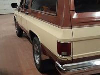 Używany GMC Sierra 239 KM (175 kW) 1986 Beżowy Pickup