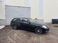 Gebraucht Mercedes E220 170 PS (125 kW) 2010 Schwarz Kombi