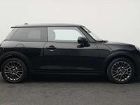Gebraucht Mini Cooper Classic 156 PS (114 kW) 2024 Schwarz Kleinwagen