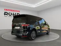 Gebraucht VW Multivan Basis 204 PS (150 kW) 2025 Schwarz Van / Kleinbus