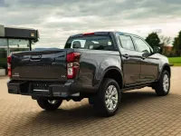 Gebraucht Isuzu D-Max 163 PS (119 kW) 2025 Obsidian gray Pickup