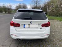 Gebraucht BMW 330 Performance 258 PS (189 kW) 2015 Weiß Kombi