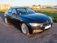 Second-hand BMW 320 Luxury Line 184 CP (135 kW) 2012 Negru Berlinǎ