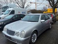 Gebraucht Mercedes E280 Elegance 204 PS (150 kW) 2002 Silber Limousine