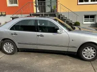 Gebraucht Mercedes E230 Elegance 150 PS (110 kW) 1997 Silber Limousine