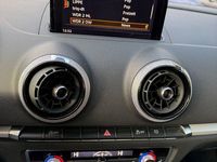 Gebraucht Audi A3 Sport 116 PS (85 kW) 2018 Grau Limousine