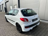 gebraucht Peugeot 206+ 206 + *Klima* *AHK* *TÜV 10/25*