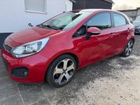 Gebraucht Kia Rio 86 PS (63 kW) 2013 Rot Limousine