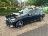 Gebraucht Mercedes E220 Avantgarde 170 PS (125 kW) 2013 Schwarz Limousine