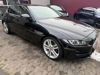 Gebraucht Jaguar XE Prestige 179 PS (131 kW) 2016 Santorini black Limousine