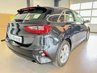 Usado Kia Ceed Edition 7 101 CV (74 kW) 2022 Negro Utilitario