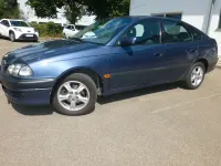 Gebraucht Toyota Avensis 110 PS (80 kW) 2000 Other Limousine