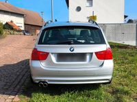 Gebraucht BMW 325 197 PS (144 kW) 2009 Silber Kombi