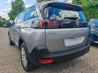 Gebraucht Peugeot 5008 131 PS (96 kW) 2022 Grau SUV