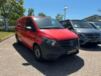 Gebraucht Mercedes Vito 102 PS (75 kW) 2022 Feuerrot Van
