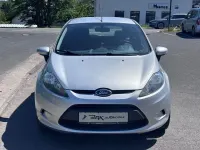 Gebraucht Ford Fiesta Trend 60 PS (44 kW) 2011 Silber Limousine
