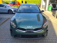 Neu Kia Ceed 140 PS (102 kW) 2026 Experience grün Kleinwagen
