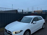 Gebraucht Mercedes A180 116 PS (85 kW) 2019 Weiß Kleinwagen