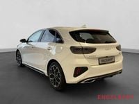 Neu Kia Ceed GT-Line 140 PS (102 kW) 2025 Deluxe white metallic Kleinwagen