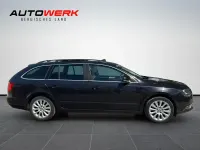 Gebraucht Skoda Superb Exclusive 140 PS (102 kW) 2014 Schwarz Kombi