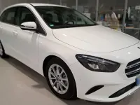 Gebraucht Mercedes B180 136 PS (100 kW) 2021 Weiß Kleinwagen