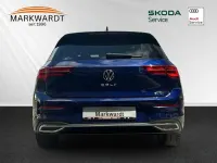 Gebraucht VW Golf VIII Style 150 PS (110 kW) 2023 Atlantic blue metallic (metallic) Limousine
