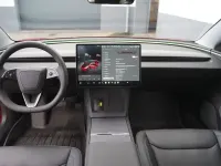 Gebraucht Tesla Model 3 Standard Range 208 kW (283 PS) 2024 Rot Limousine