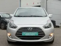 Gebraucht Hyundai ix20 Passion 90 PS (66 kW) 2017 Silber Kleinwagen