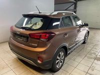 Gebraucht Hyundai i20 Select 101 PS (74 kW) 2019 Cashmere brown / met Kleinwagen