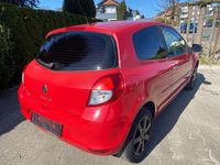 Gebraucht Renault Clio II Dynamique 75 PS (55 kW) 2009 Rot Limousine