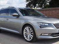 Gebraucht Skoda Superb Style 220 PS (161 kW) 2016 Grau Kombi