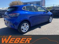 Używany Renault Clio V Evolution 91 KM (66 kW) 2025 Niebieski Sedan/Limuzyna