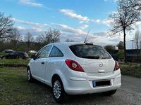 Gebraucht Opel Corsa Selection 69 PS (50 kW) 2014 Weiß Kleinwagen