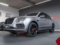 Gebraucht Bentley Bentayga 549 PS (403 kW) 2019 Sonderlackierung light grey satin SUV