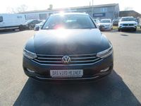 Gebraucht VW Passat Business 150 PS (110 kW) 2023 Mangangrau metallic Kombi