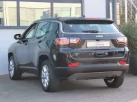 Käytetty Jeep Compass 131 HP (96 kW) 2024 Musta Katumaasturi