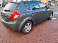 Gebraucht Kia Ceed 90 PS (66 kW) 2011 Grau Kleinwagen