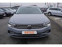 Gebraucht VW Passat 150 PS (110 kW) 2023 Grau Kombi