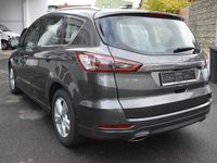 Gebraucht Ford S-MAX Titanium 190 PS (139 kW) 2022 Grau Van / Kleinbus