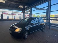 Gebraucht Toyota Yaris 75 PS (55 kW) 2000 Schwarz Kleinwagen