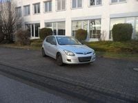 Gebraucht Hyundai i30 Edition 109 PS (80 kW) 2010 Silber Limousine
