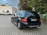 Gebraucht Mercedes ML320 224 PS (164 kW) 2005 Schwarz SUV