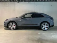 Gebraucht Porsche Macan Turbo 469 kW (639 PS) 2025 Grau SUV
