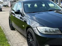 Gebraucht BMW 318 Basis 143 PS (105 kW) 2009 Schwarz Kombi